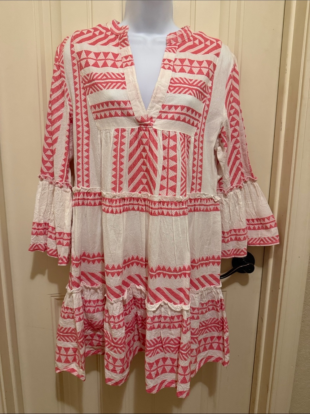Francesca’s Mi Ami Boho V-Neck Tiered Women’s Dress in Pink and Cream